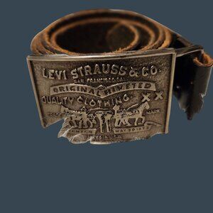 Vintage Levis Black Belt withits Original SilverBuckle Size 34 USA-Made 1970s